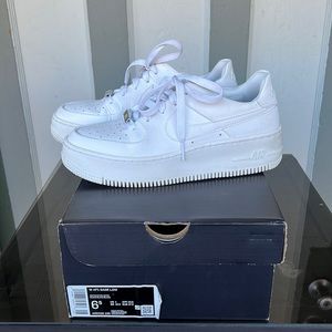 Nike Women’s AF1 SAGE LOW